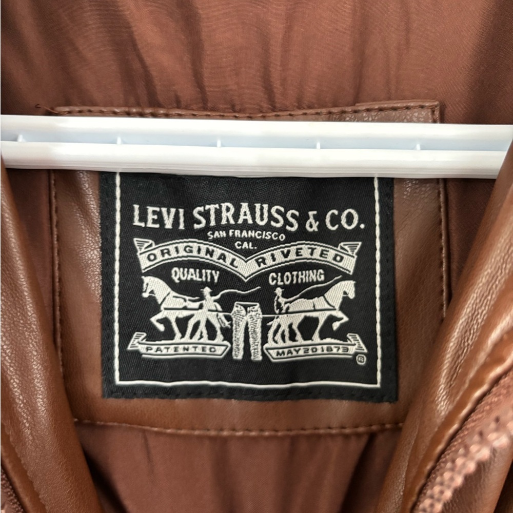 Levi’s Vegan Leather Quilted Hooded Puffer | Dark Brown | Size Large - Picture 6 of 12